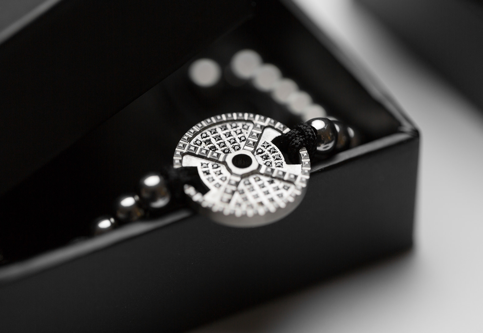 WHYRAL – Produktfotografie